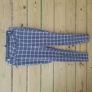 Seven7 pull on legging plaid Size M EUC